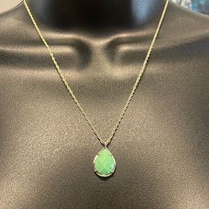 Kendra Scott necklace